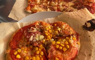 Leckere Pizza mit regionalen Zutaten
