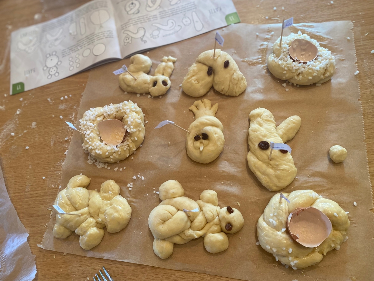 Osterhasen aus Germteig